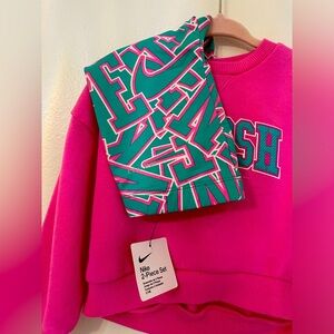 NIKE sweatshirt and legging set